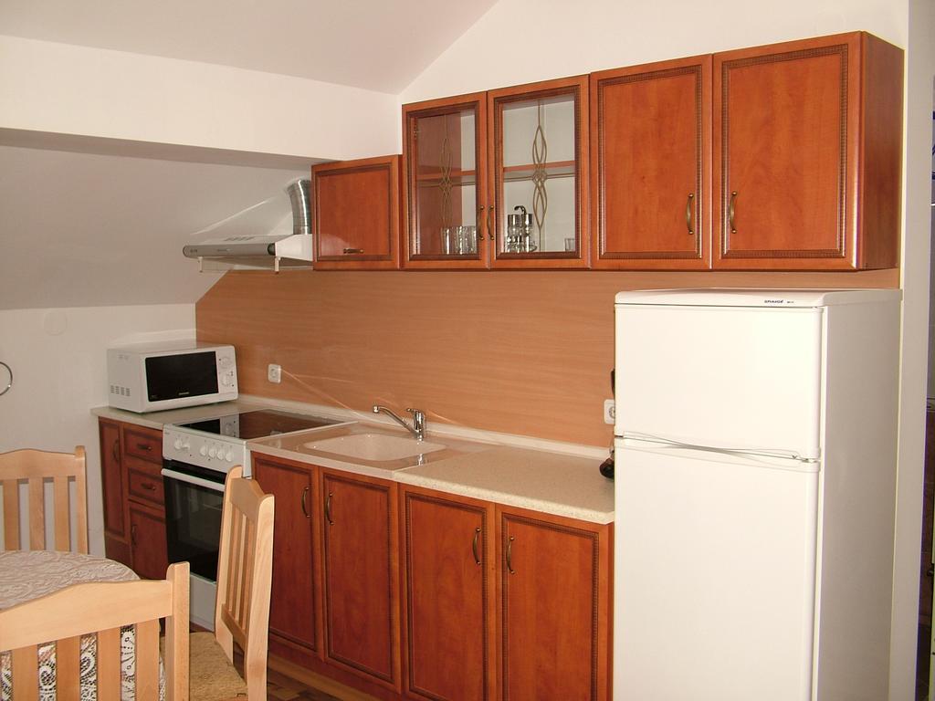 Kisiovi Apartment Девін Екстер'єр фото