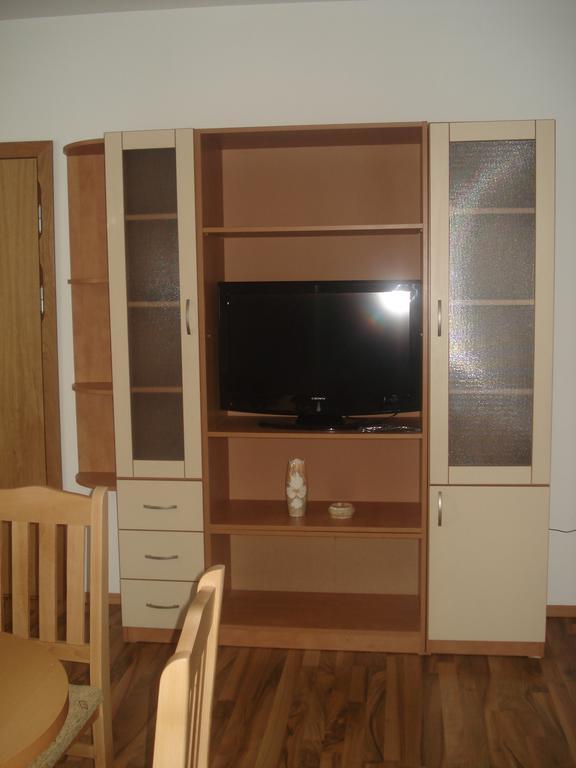 Kisiovi Apartment Девін Екстер'єр фото