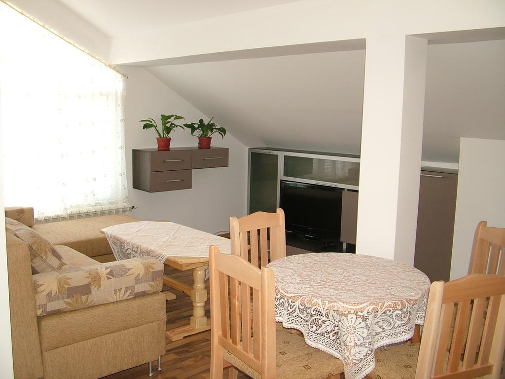 Kisiovi Apartment Девін Екстер'єр фото